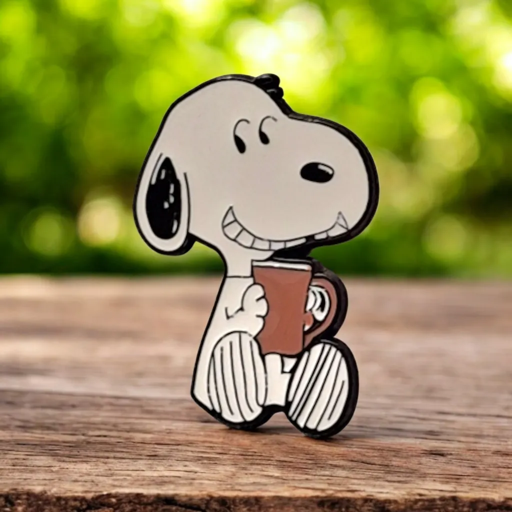 SNP002 Snoopy con taza_02.webp