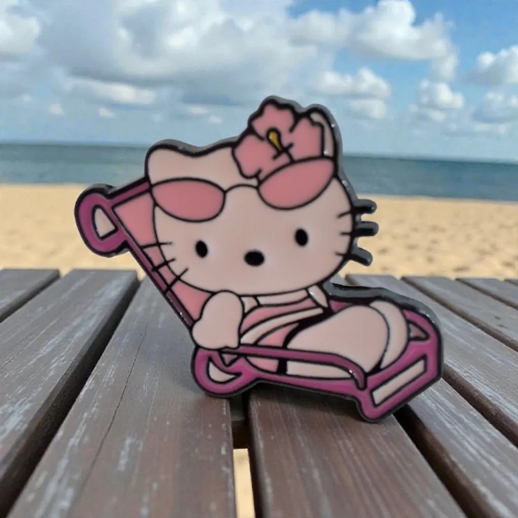 HKF013 HelloKity Playera_02.webp