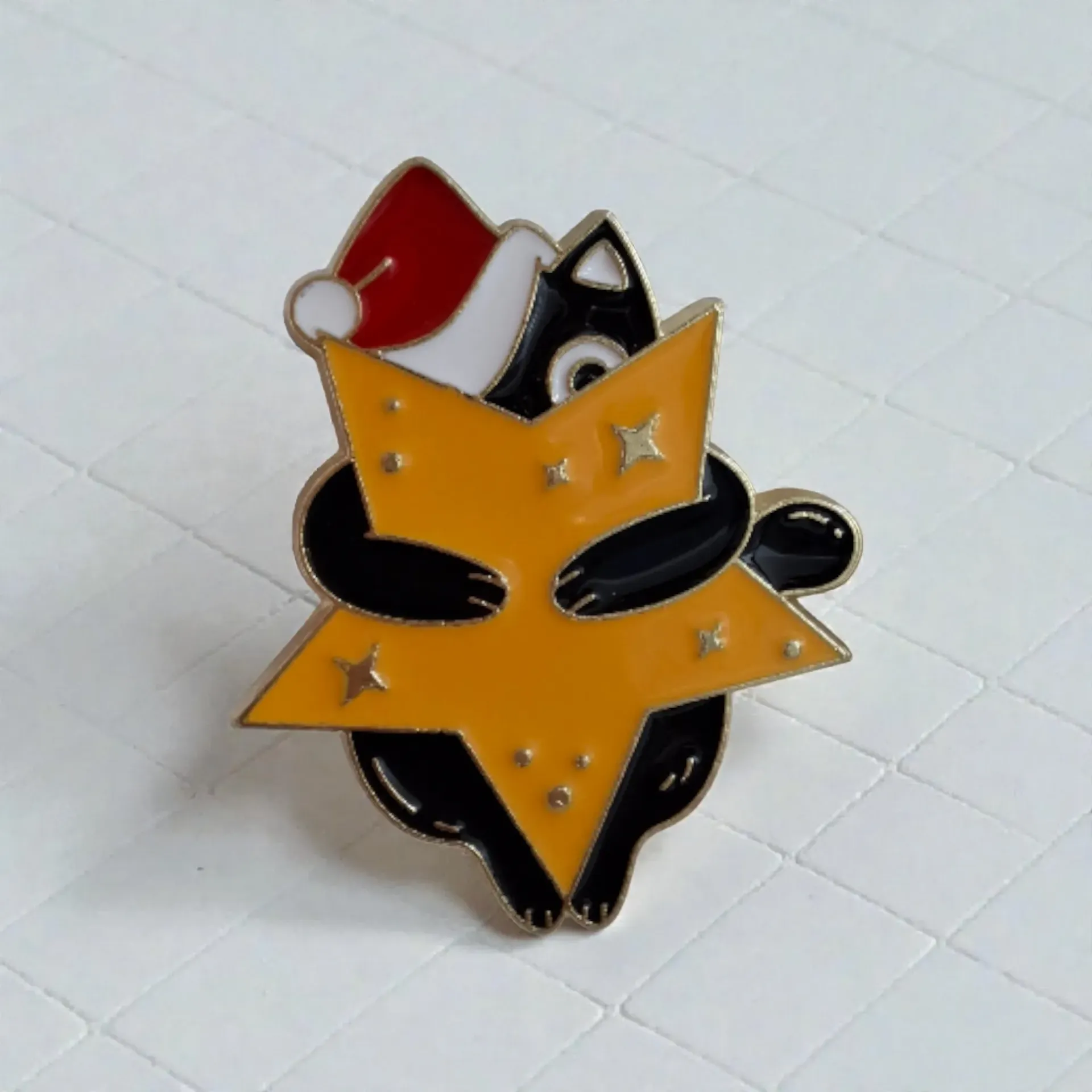 Gato con estrella