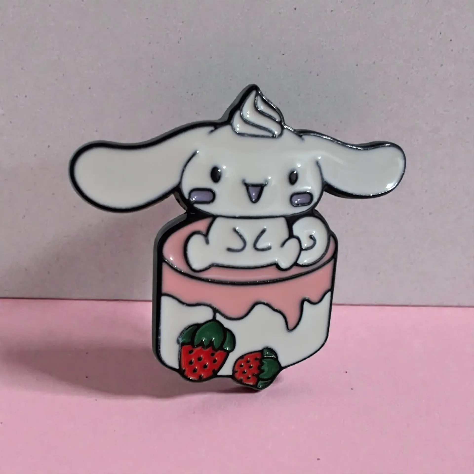 [HKF016] Cinnamoroll sobre pastel